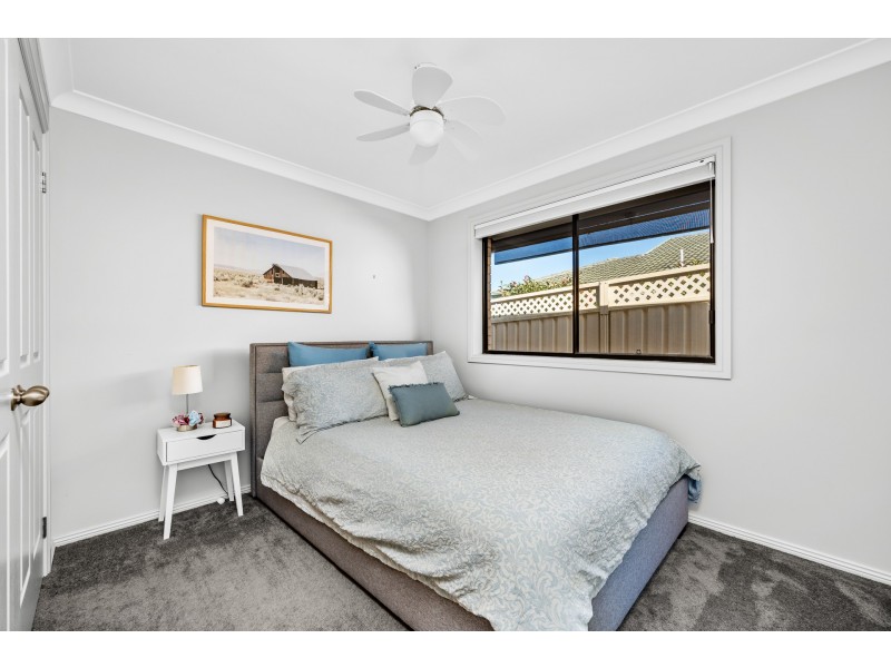 32 Canterbury Drive, Raworth NSW 2321