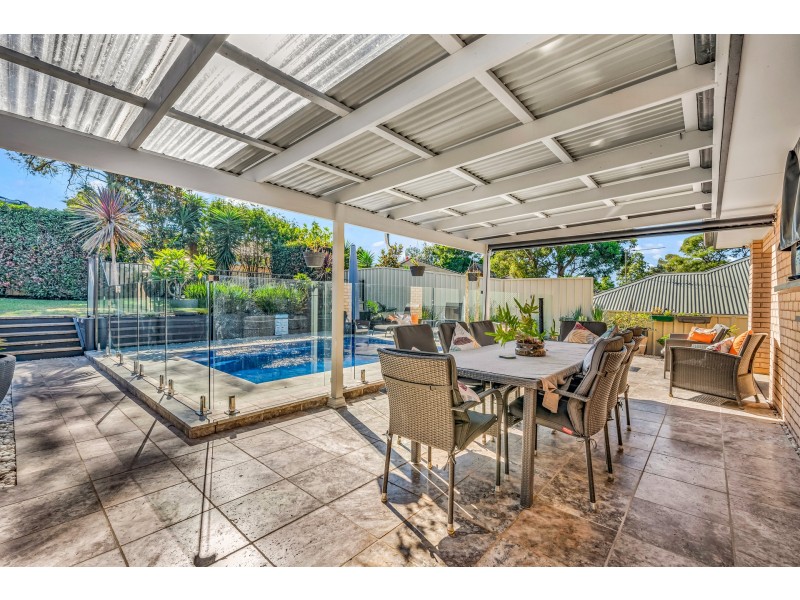 32 Canterbury Drive, Raworth NSW 2321