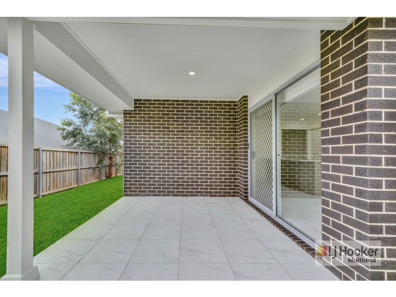 1/107 Talleyrand Circuit, Greta NSW 2334