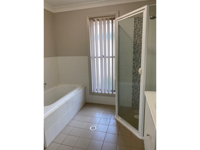 1/7 Carnarvon Circuit, East Maitland NSW 2323