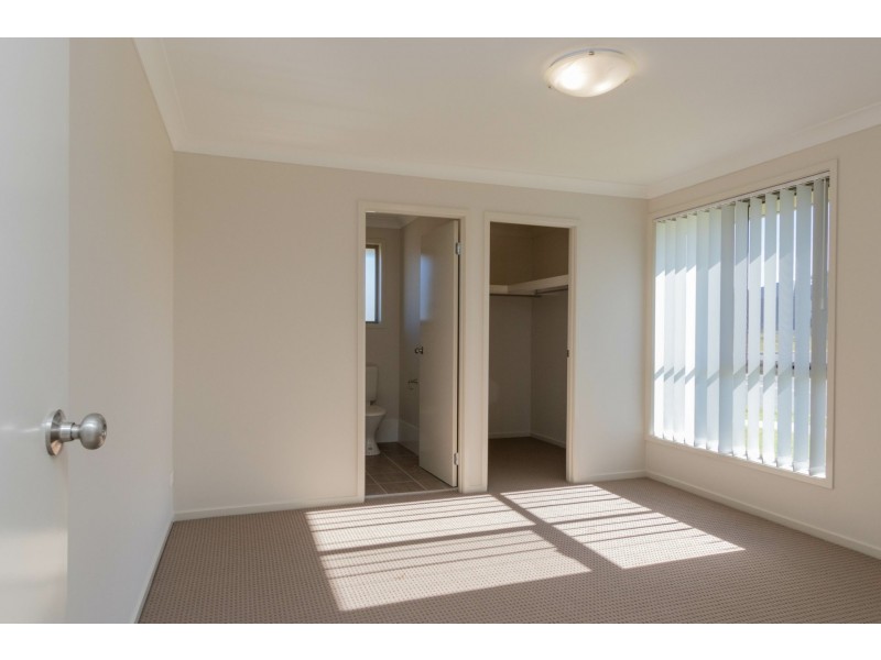 2 Morecambe Circuit, Thornton NSW 2322