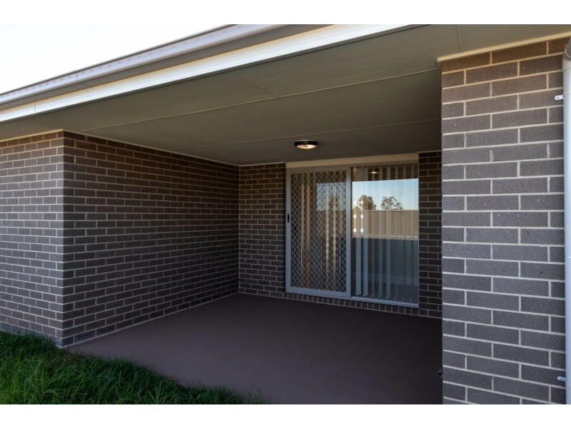 2 Morecambe Circuit, Thornton NSW 2322