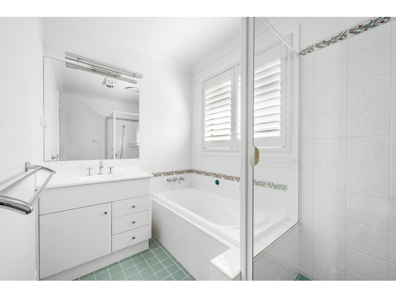 4 Conder Crescent, Metford NSW 2323