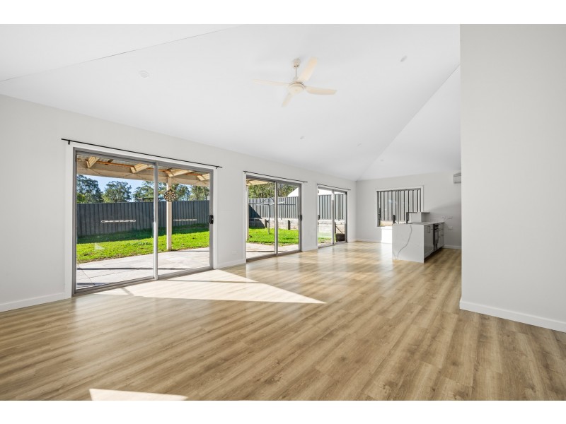 16 Campbell Street, Ellalong NSW 2325