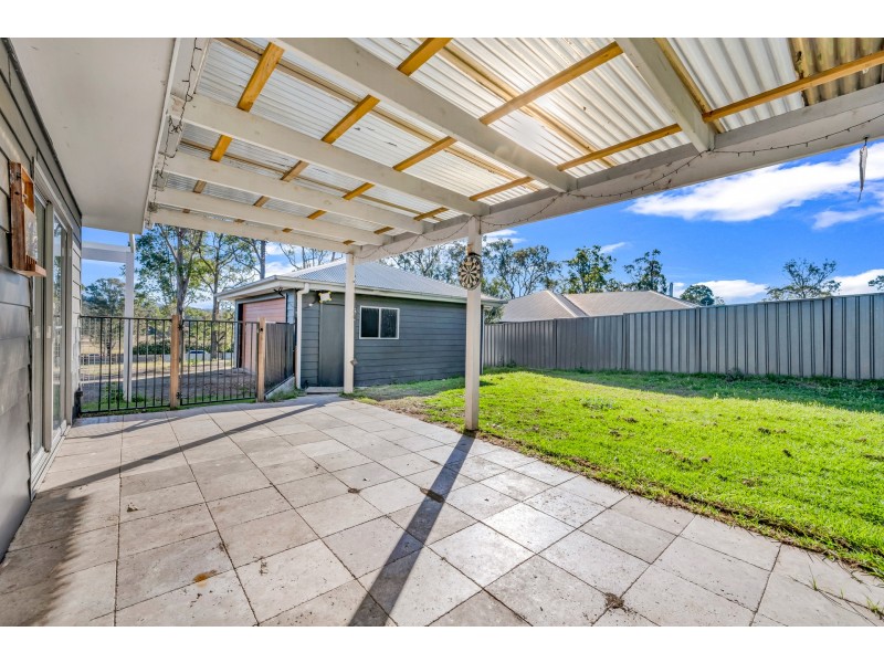 16 Campbell Street, Ellalong NSW 2325