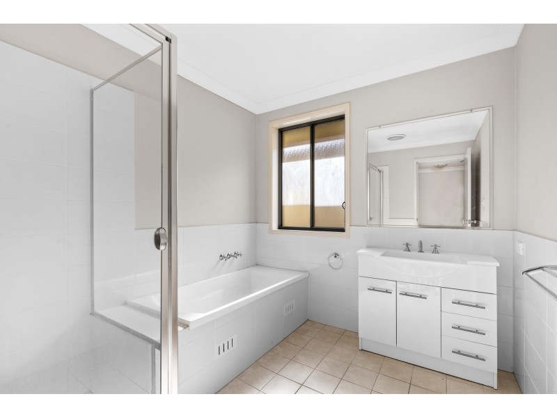13/12 Denton Park Drive, Rutherford NSW 2320