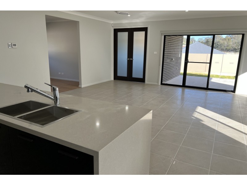 6 Levy Street, North Rothbury NSW 2335