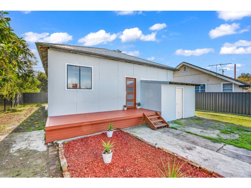4 Cracknell Lane, South Maitland NSW 2320