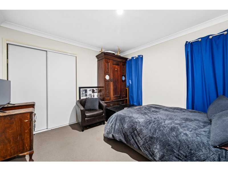 6 Golden Whistler Avenue, Aberglasslyn NSW 2320