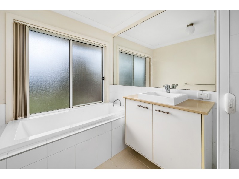 6 Fonda Avenue, Rutherford NSW 2320