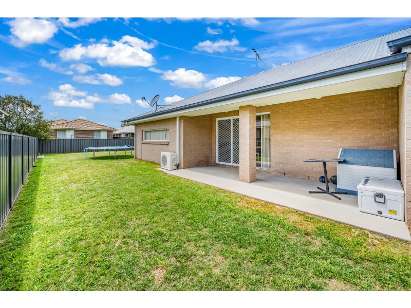 6 Fonda Avenue, Rutherford NSW 2320
