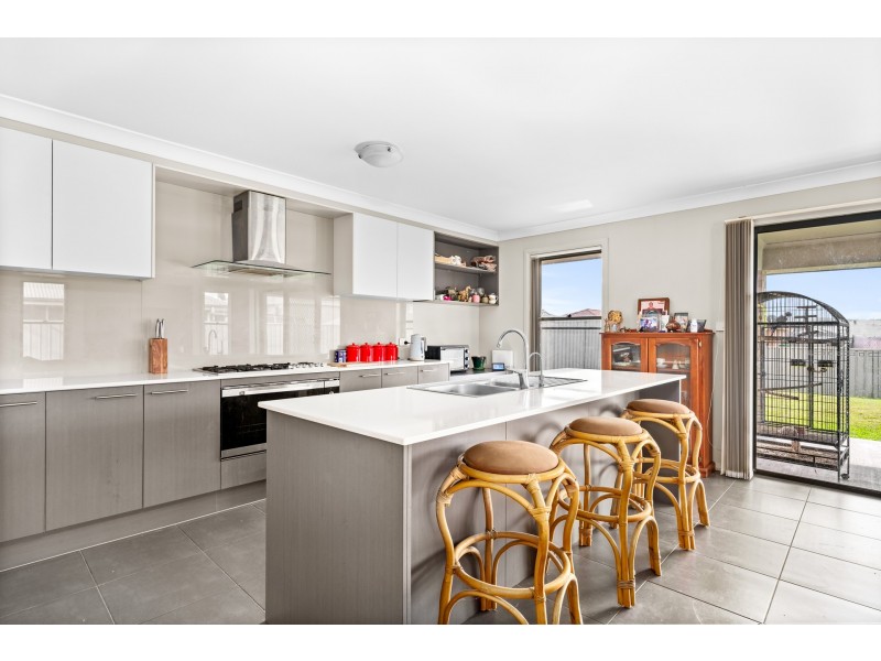 8 Hayworth Street, Rutherford NSW 2320