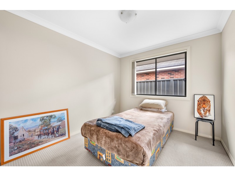 8 Hayworth Street, Rutherford NSW 2320