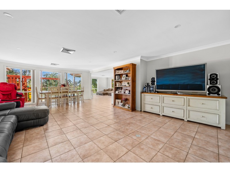 295 Aberglasslyn Road, Aberglasslyn NSW 2320