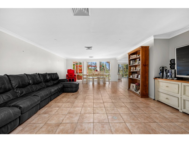 295 Aberglasslyn Road, Aberglasslyn NSW 2320