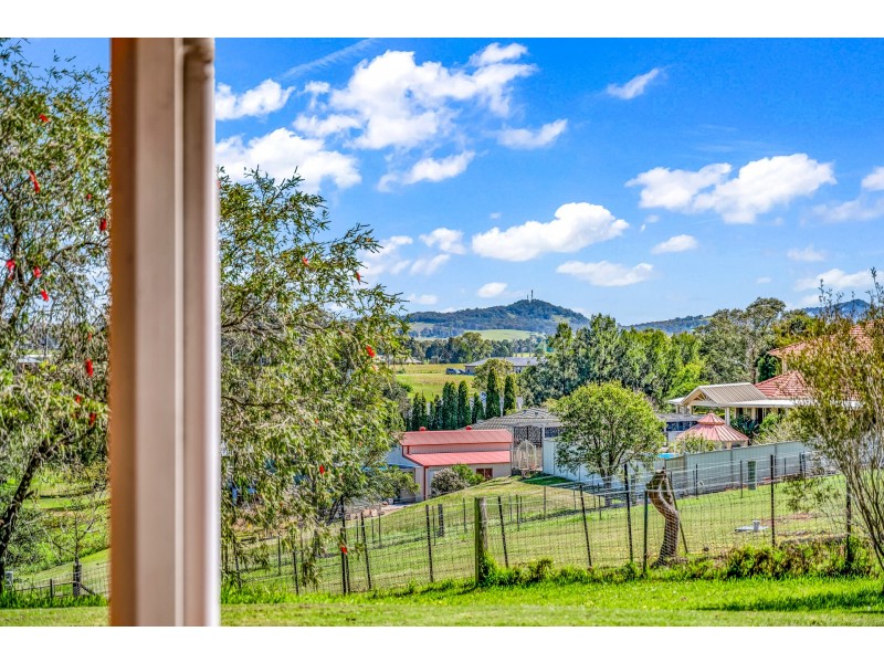 295 Aberglasslyn Road, Aberglasslyn NSW 2320