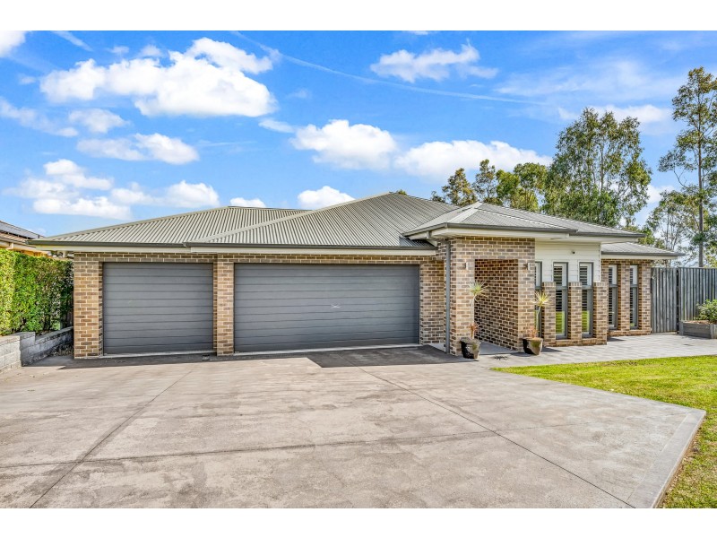 2 Swiftwing Close, Chisholm NSW 2322