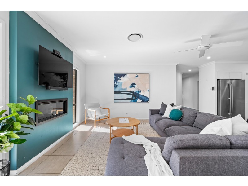 2 Swiftwing Close, Chisholm NSW 2322