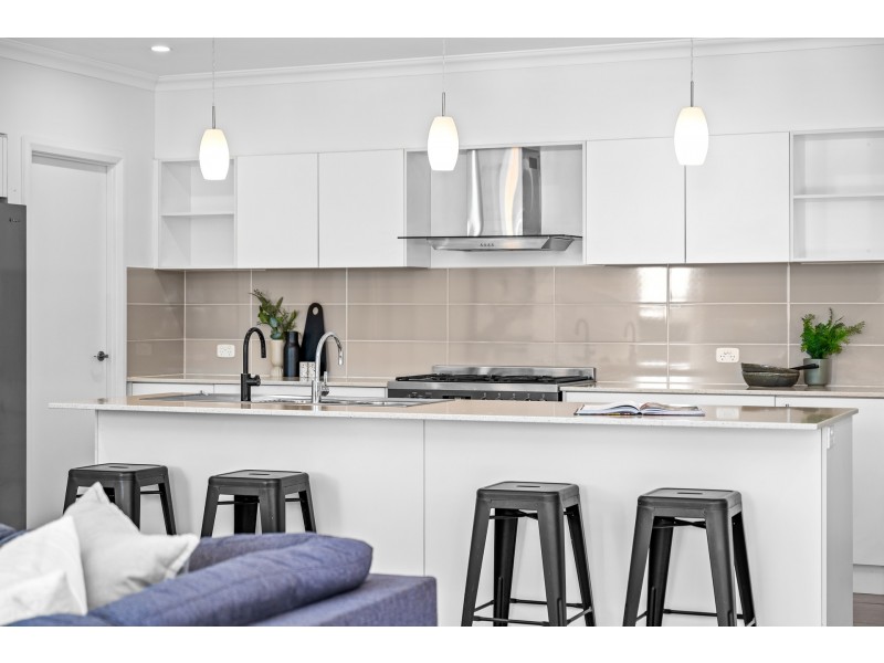 2 Swiftwing Close, Chisholm NSW 2322