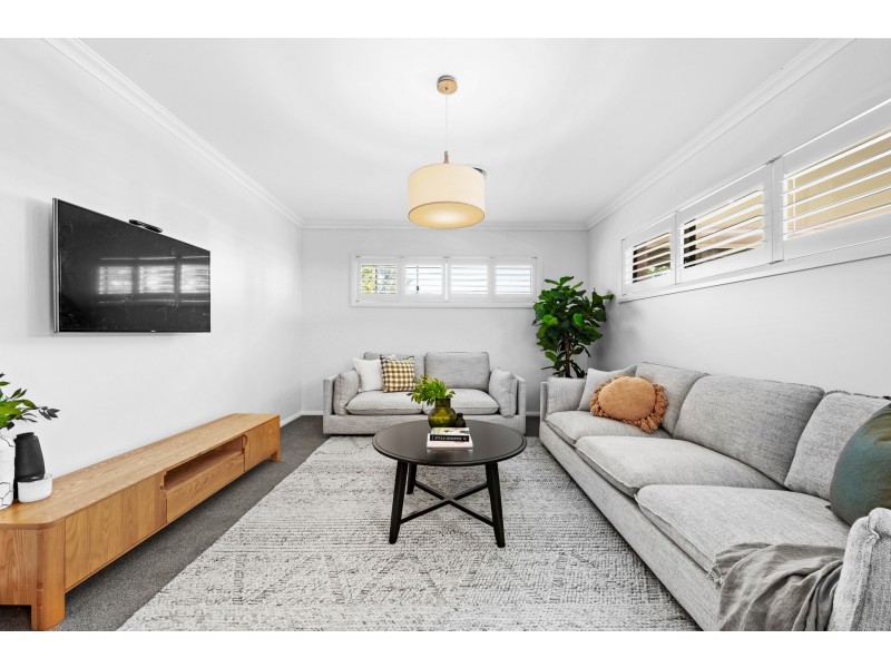 2 Swiftwing Close, Chisholm NSW 2322