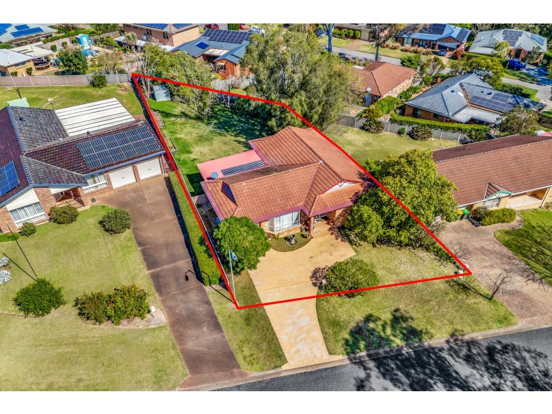 9 Jodie Close, Tenambit NSW 2323