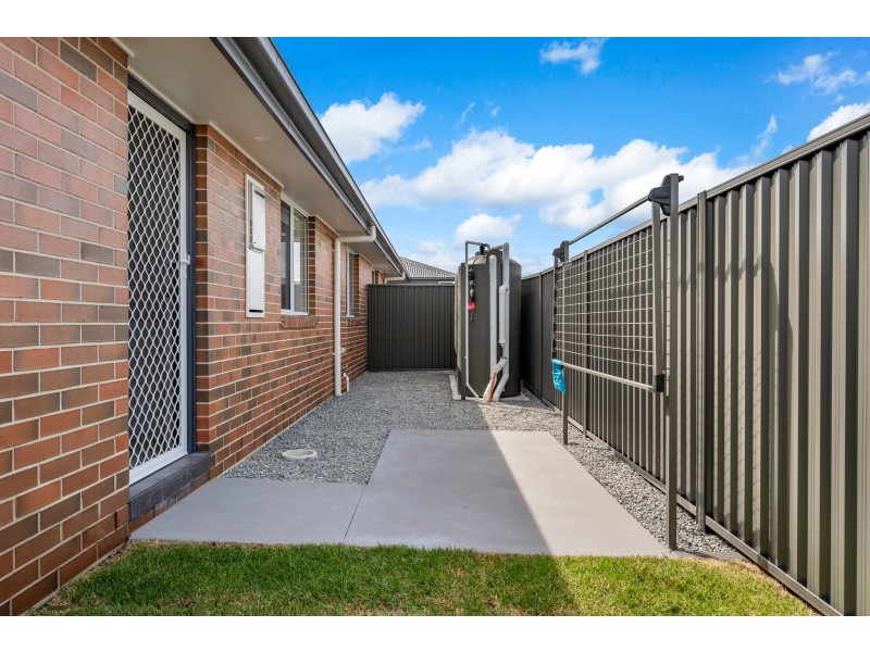 1 Thurlstone Street, Farley NSW 2320