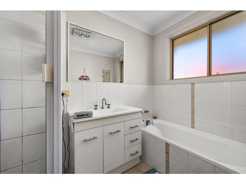 1/159 Budgeree Drive, Aberglasslyn NSW 2320