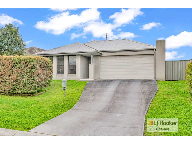 8 Hayworth Street, Rutherford NSW 2320