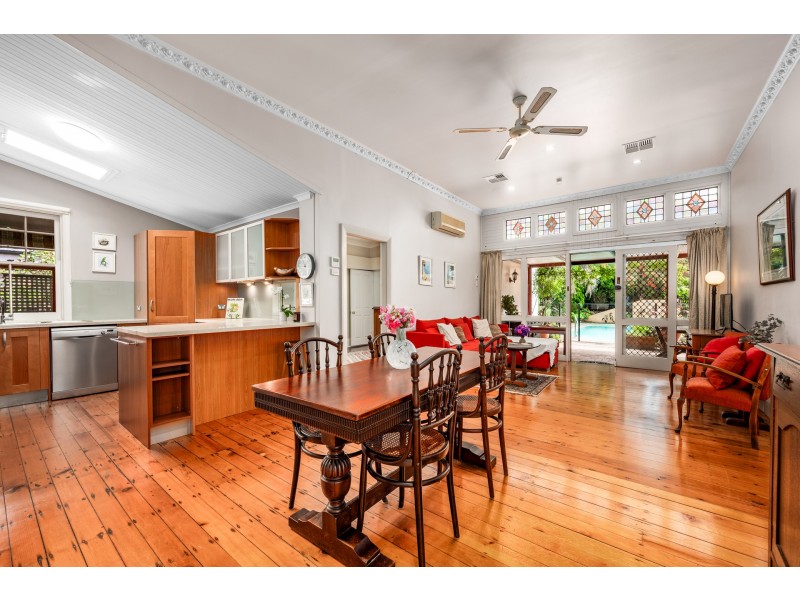 18 Queen Street, Lorn NSW 2320