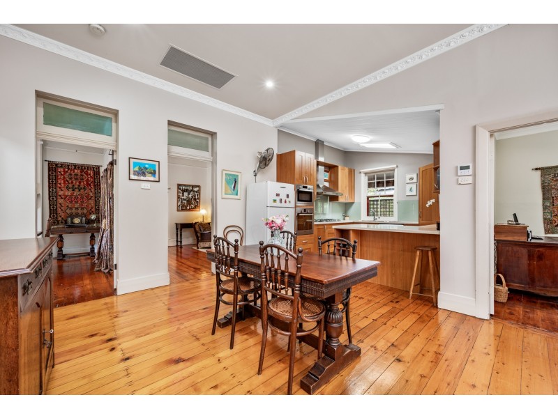 18 Queen Street, Lorn NSW 2320