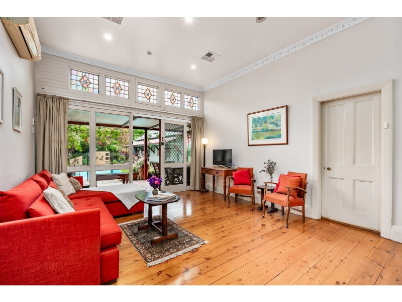 18 Queen Street, Lorn NSW 2320