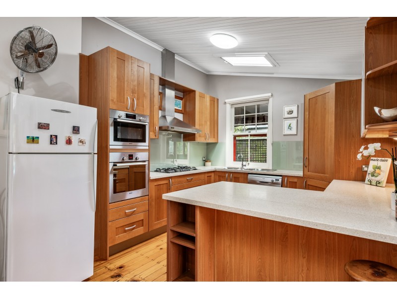 18 Queen Street, Lorn NSW 2320