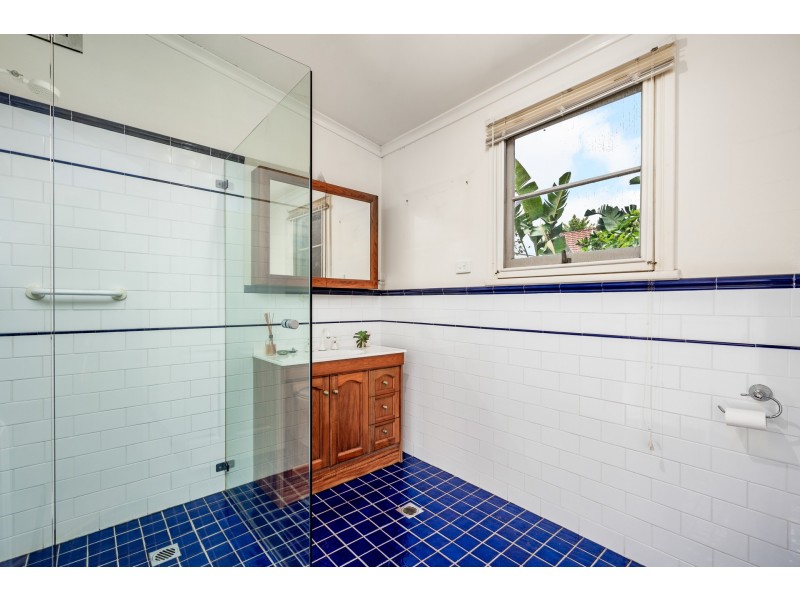 18 Queen Street, Lorn NSW 2320