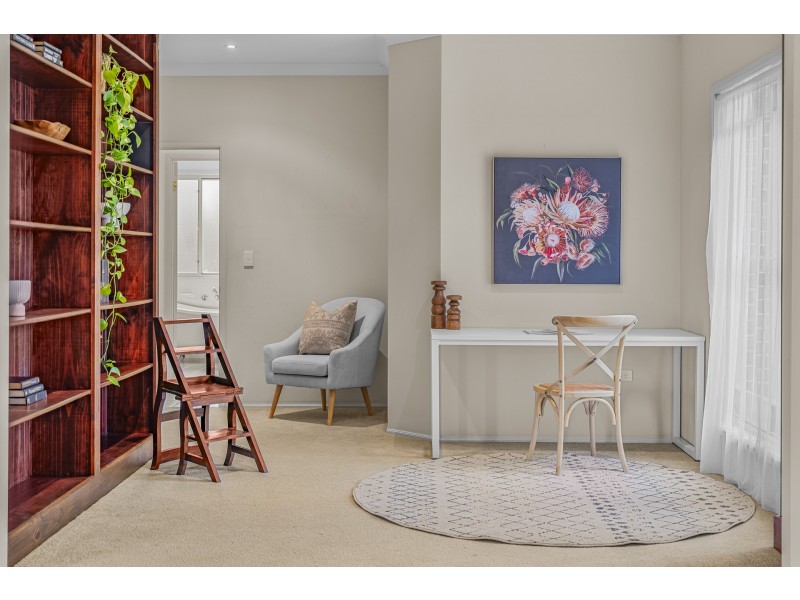 15 Dalveen Road, Bolwarra Heights NSW 2320