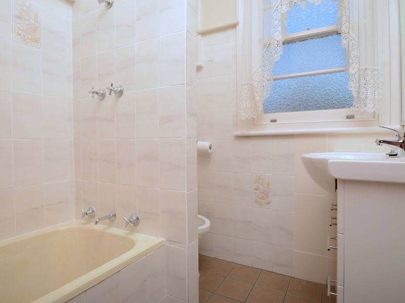 17 Porter Avenue, East Maitland NSW 2323