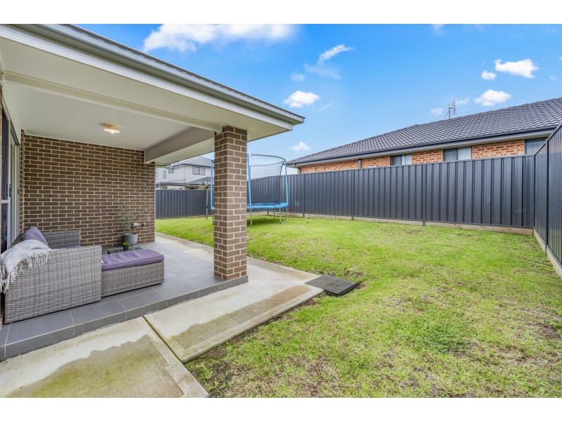 19 Springfield Drive, Lochinvar NSW 2321