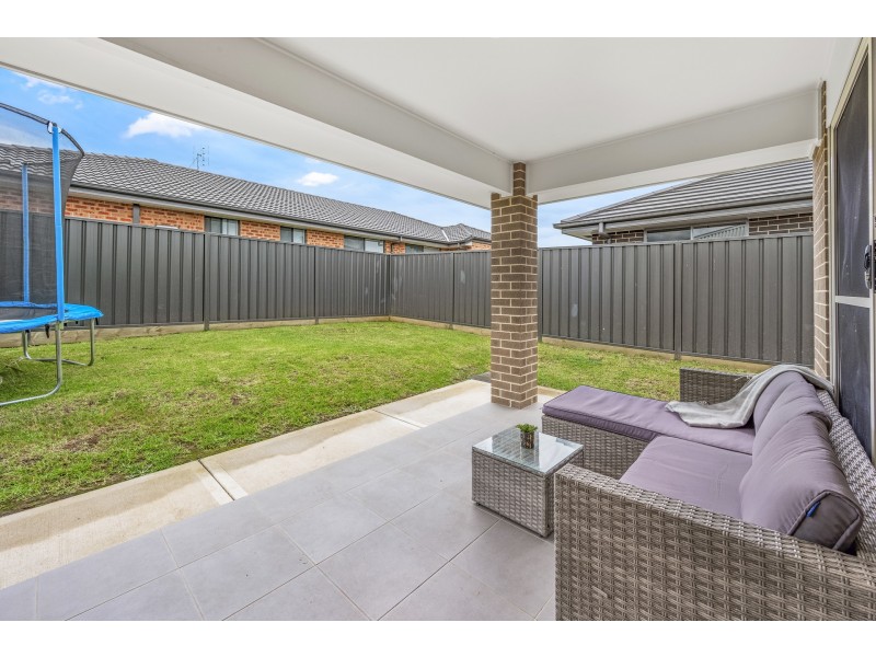 19 Springfield Drive, Lochinvar NSW 2321