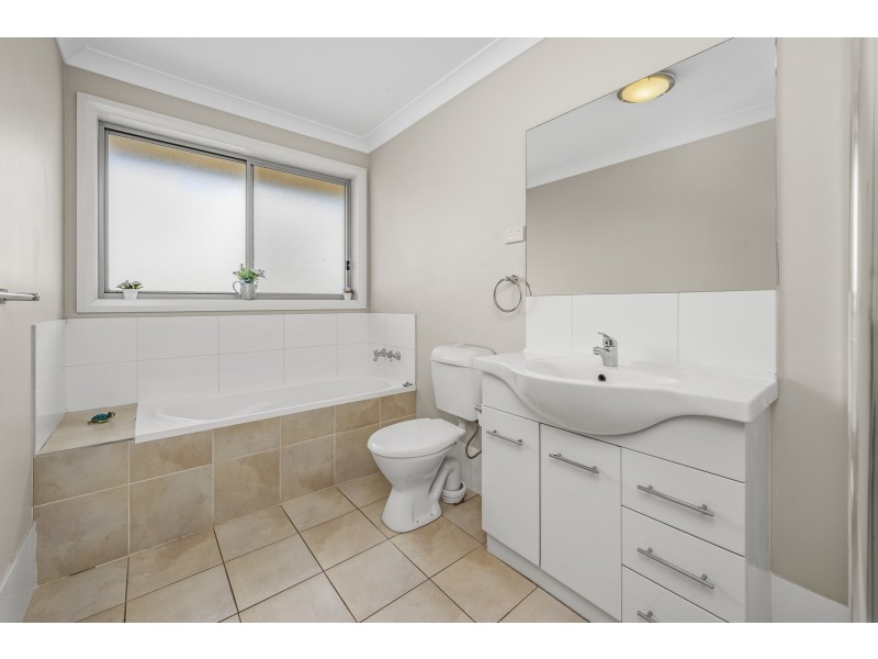 1/12 Fairview Place, Cessnock NSW 2325