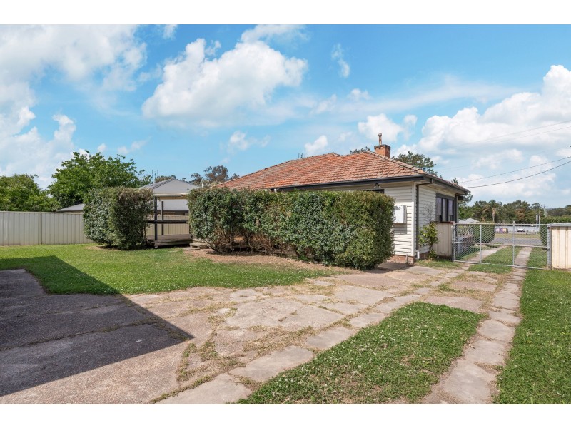 37 High Street, Greta NSW 2334