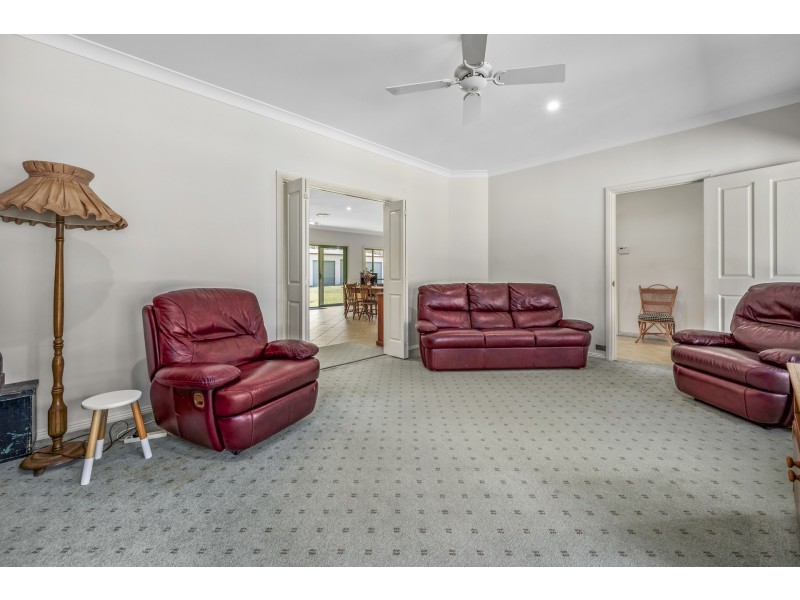 7 Grossman Place, Wallalong NSW 2320