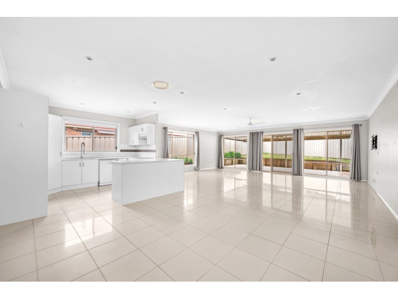 1/66 Canterbury Drive, Raworth NSW 2321
