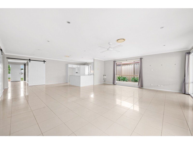 1/66 Canterbury Drive, Raworth NSW 2321