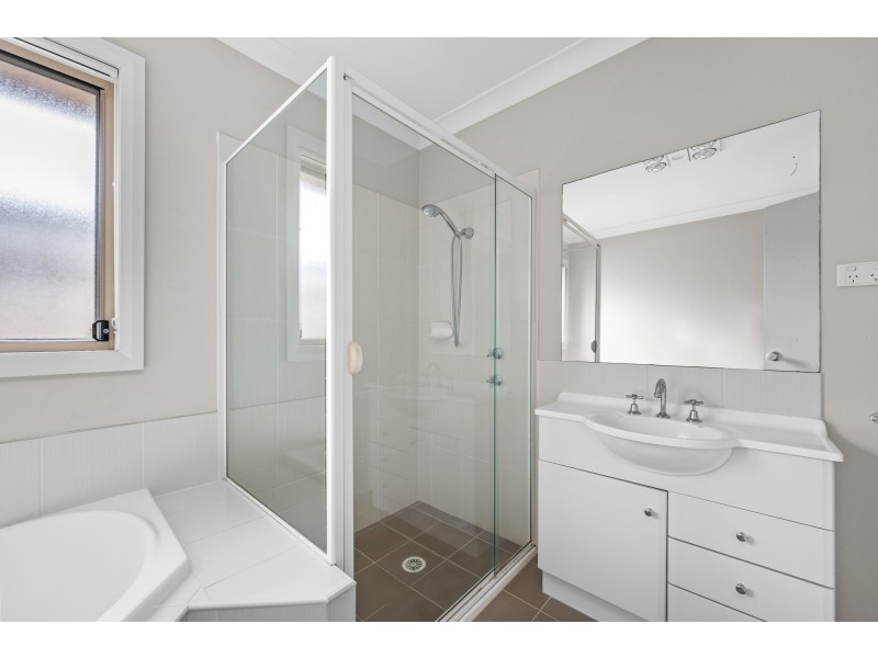 1/66 Canterbury Drive, Raworth NSW 2321