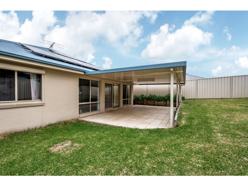 1/66 Canterbury Drive, Raworth NSW 2321