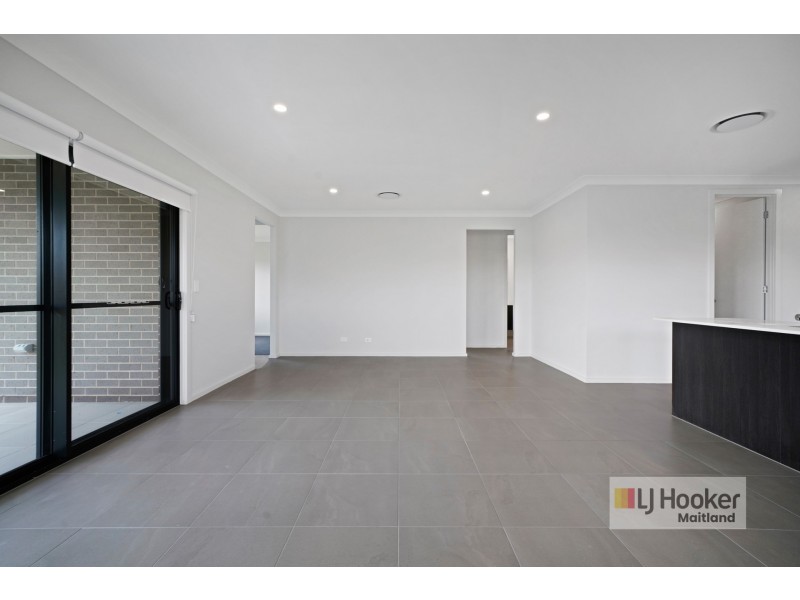 12 Wattawan Crescent, Anambah NSW 2320