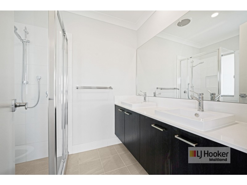 12 Wattawan Crescent, Anambah NSW 2320