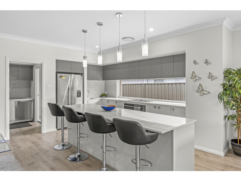 3 Riverdale Close, Rutherford NSW 2320