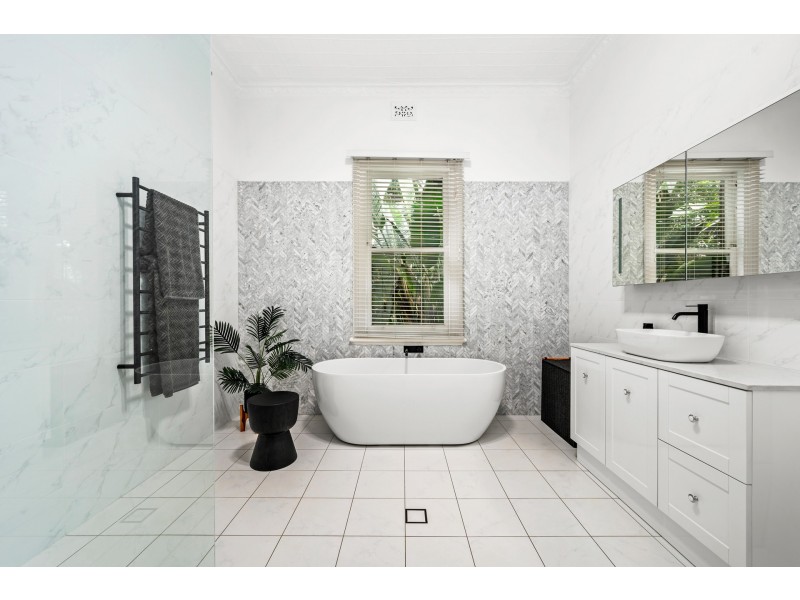 81 Belmore Road, Lorn NSW 2320