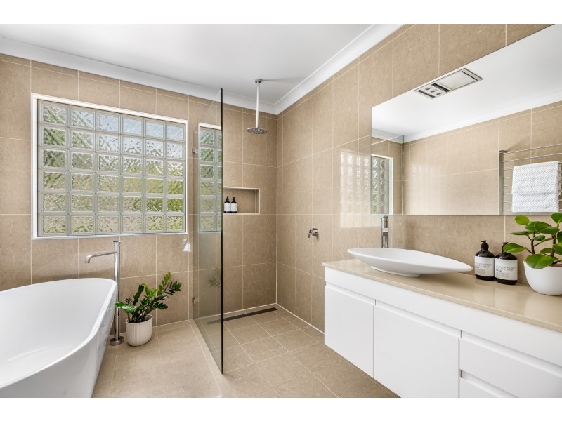 11 Spoonbill Close, Aberglasslyn NSW 2320