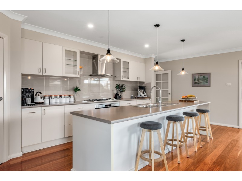 52 Stanton Drive, Raworth NSW 2321